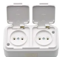 Розетка штепсельная двухместная с заземляющим контактом брызгозащищенная открытой установки РА16-303 BYLECTRICA 